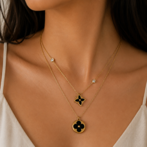 Midnight Clover Necklace - stainless steel