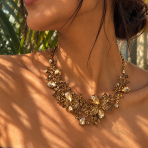 ROSE GOLD CRYSTAL GARDEN EARRINGS AND NECKLACE SET