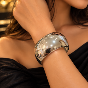 Vellora Cuff